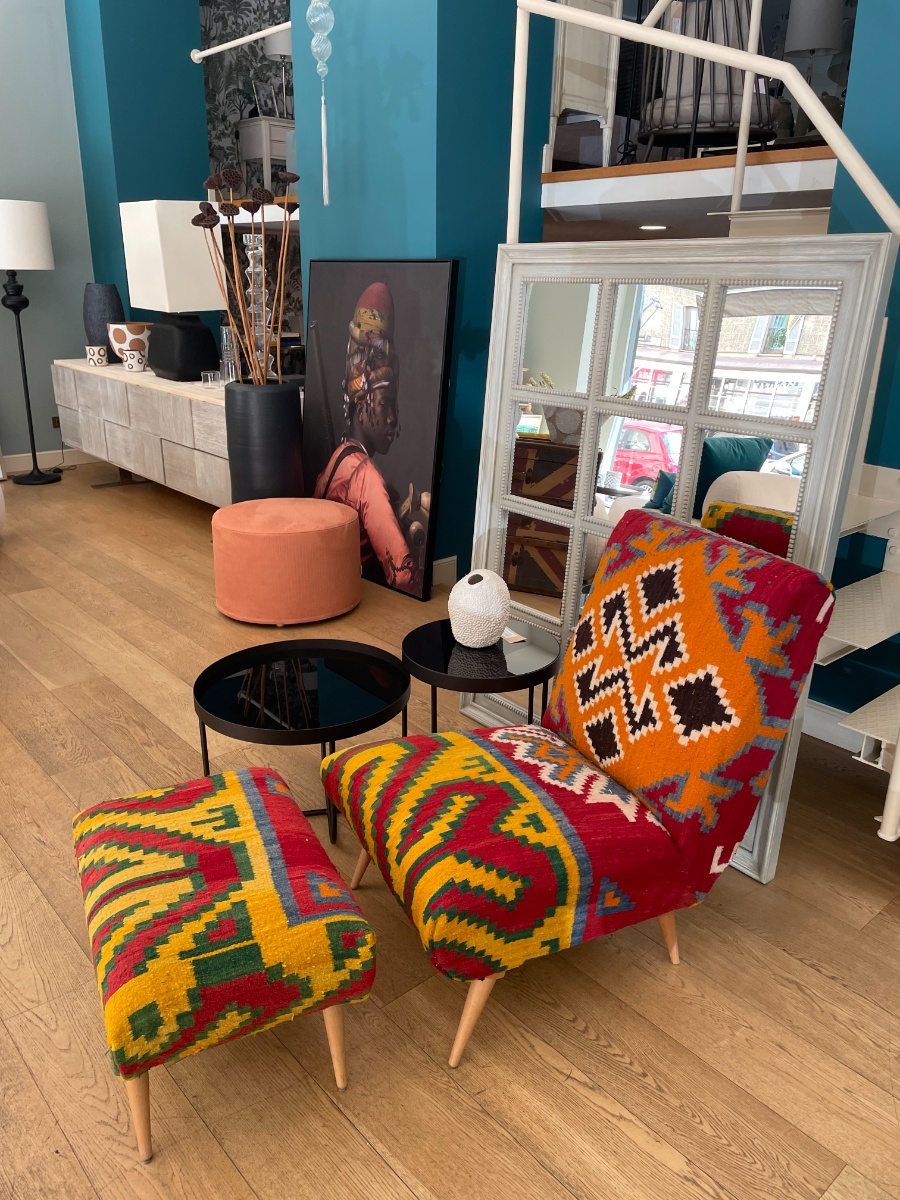 Mod. Kilim poltrona + pouff 